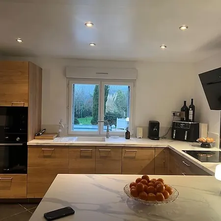 Dans Son Ecrin De Verdure, Piscine Privee, Totalement Privee Holiday home